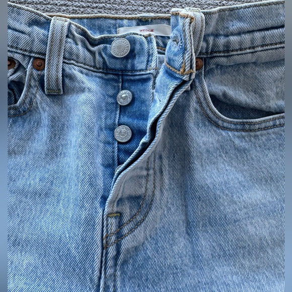 Levi’s Light Blue Wash Wedgie Straight Ankle Button Fly Jeans Size 25 - Picture 11 of 15